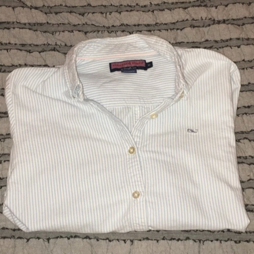 Sear-sucker Vineyard Vines Women's Button Down